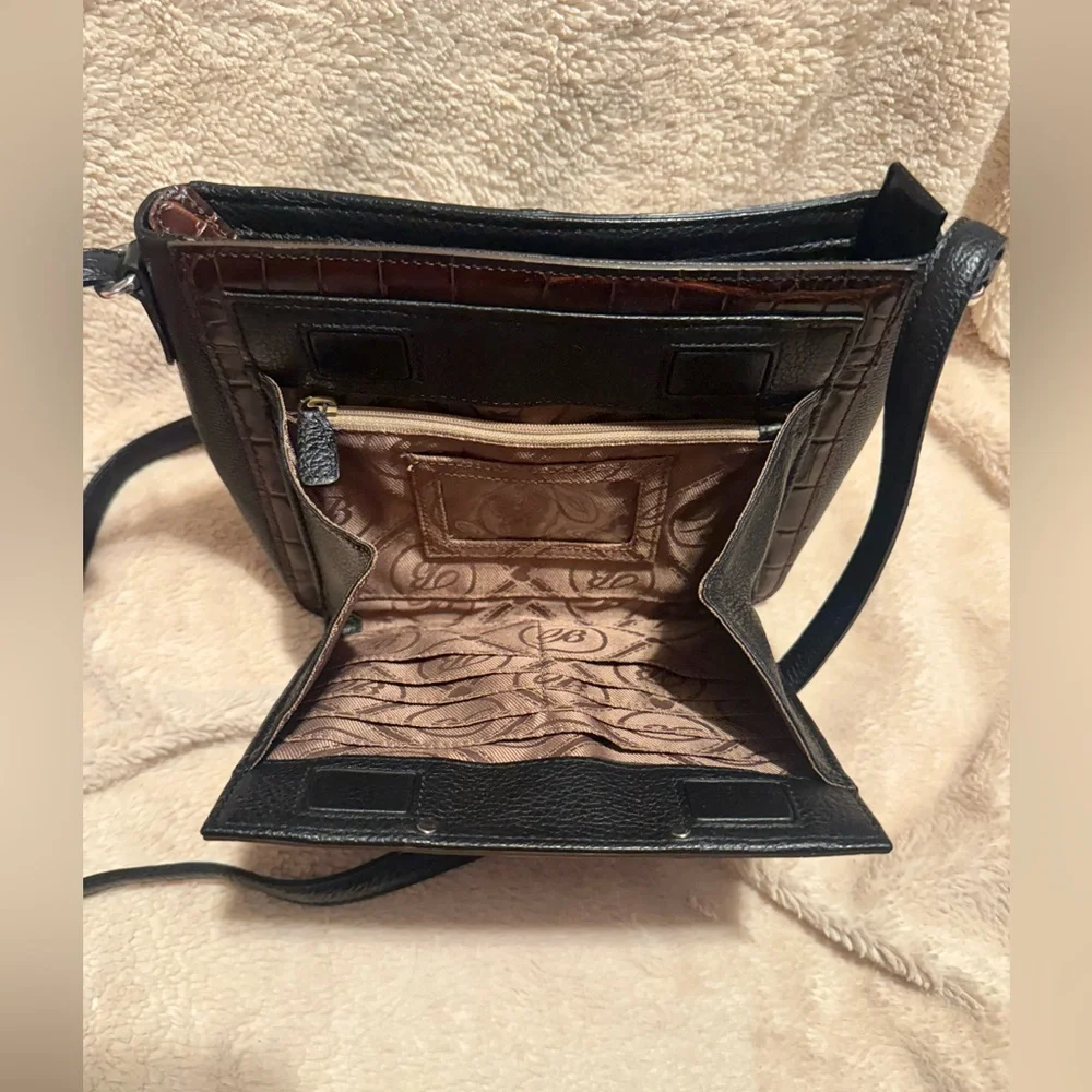 EUC Brighton Crocodile Embossed Leather Crossbody Bag - Picture 4 of 13